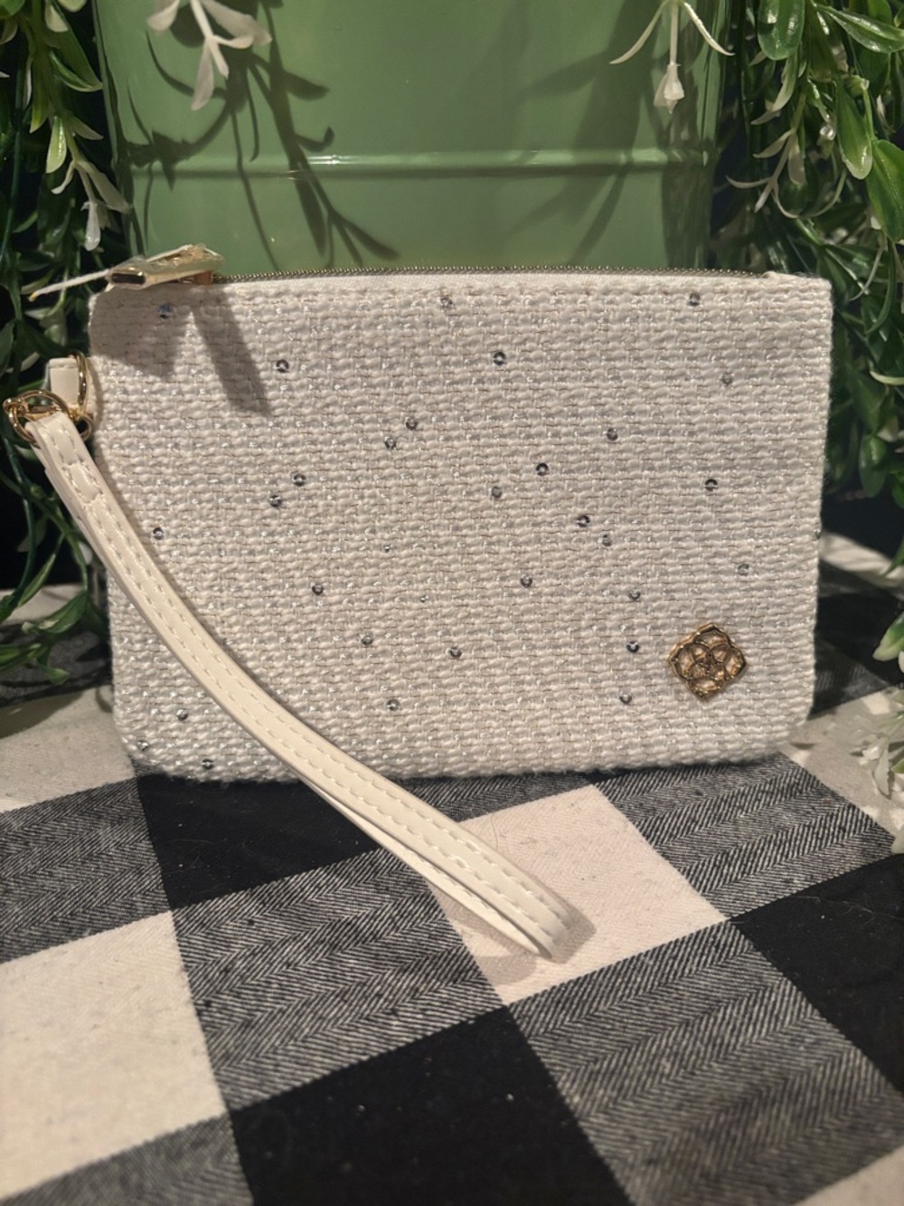 Kendra Scott Textured White Wristlet Clutch with Subtle Sparkle